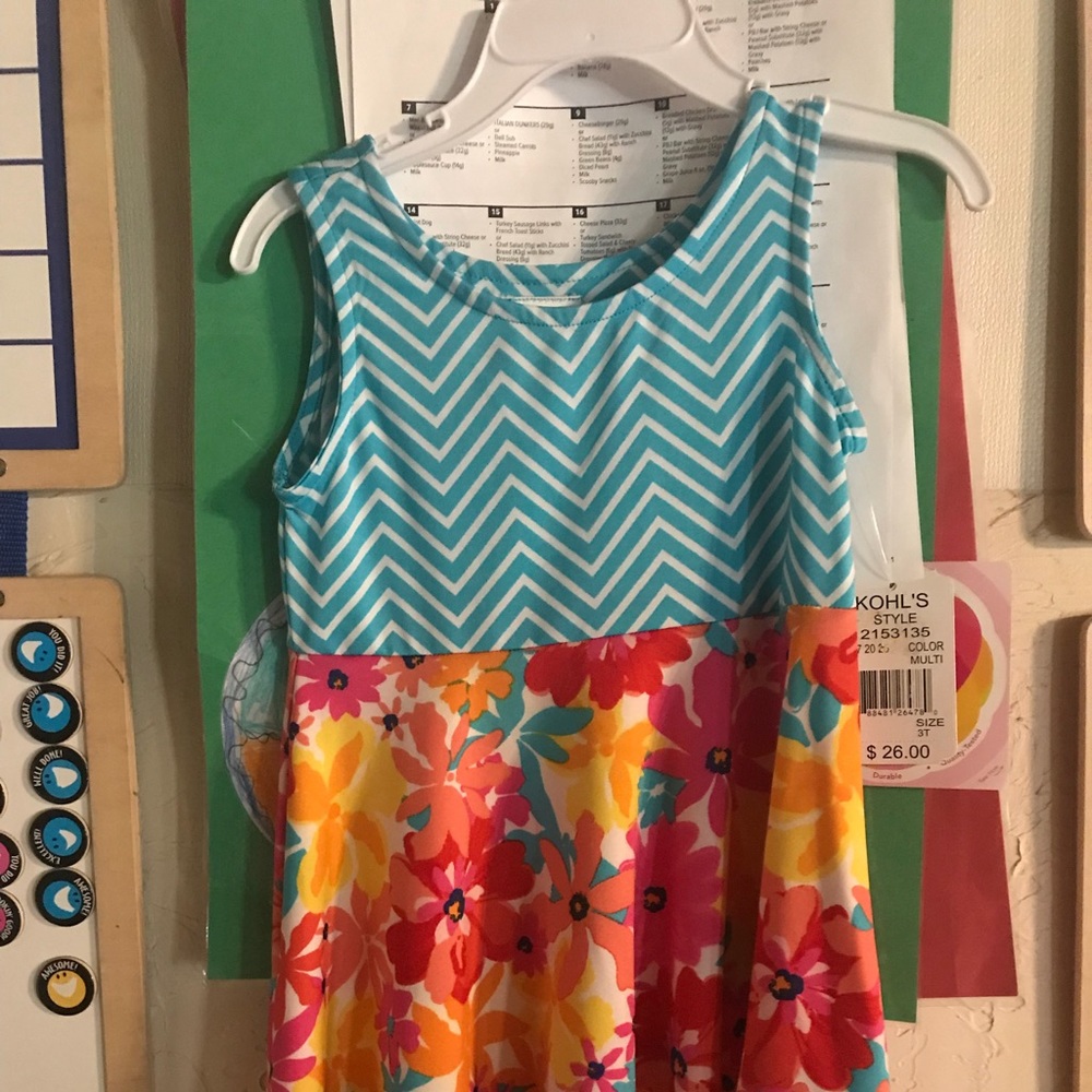 Youngland 3t 👗 NWT - Picture 3 of 3